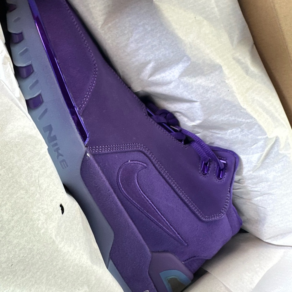 Lebron 1 Zoom PE Purple suede